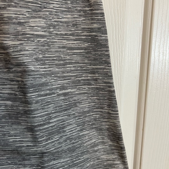 Lululemon Dancing Warrior Tank Top - Picture 4 of 6